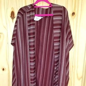 Sadie & Sage  Burgundy - Maroon striped Duster kimono.  Small.